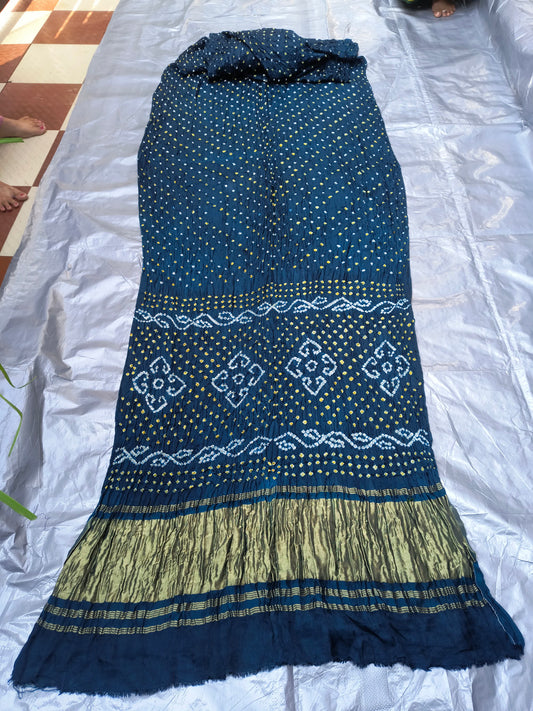 Lagdi Patto Bandhej saree (Double colored bandhej)