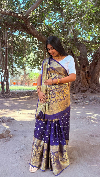 Gujarati Bandhani with Banarasi Saree Pallu Hanging