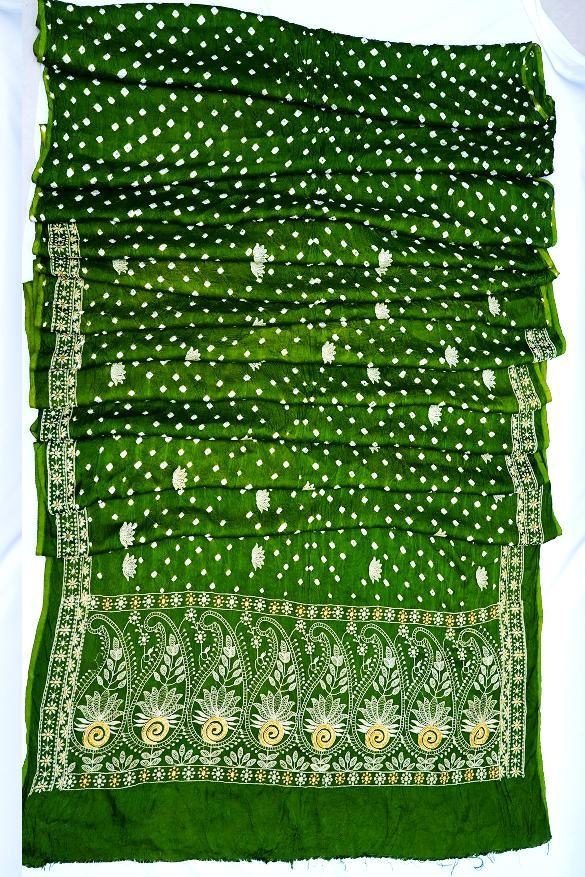 Bandhej saree with Luckhnowi work