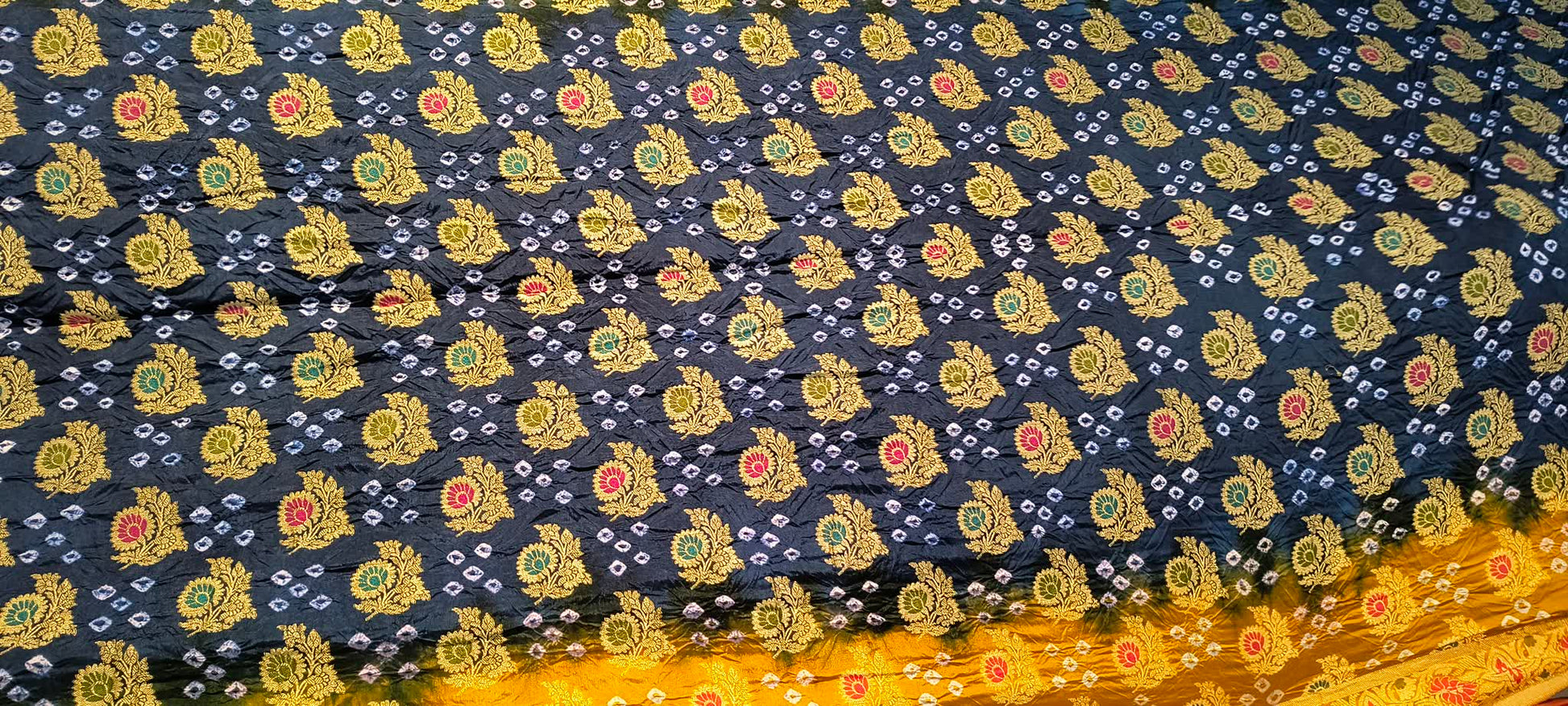 Dhupen Bandhej saree