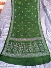 Bandhej saree with Luckhnowi work