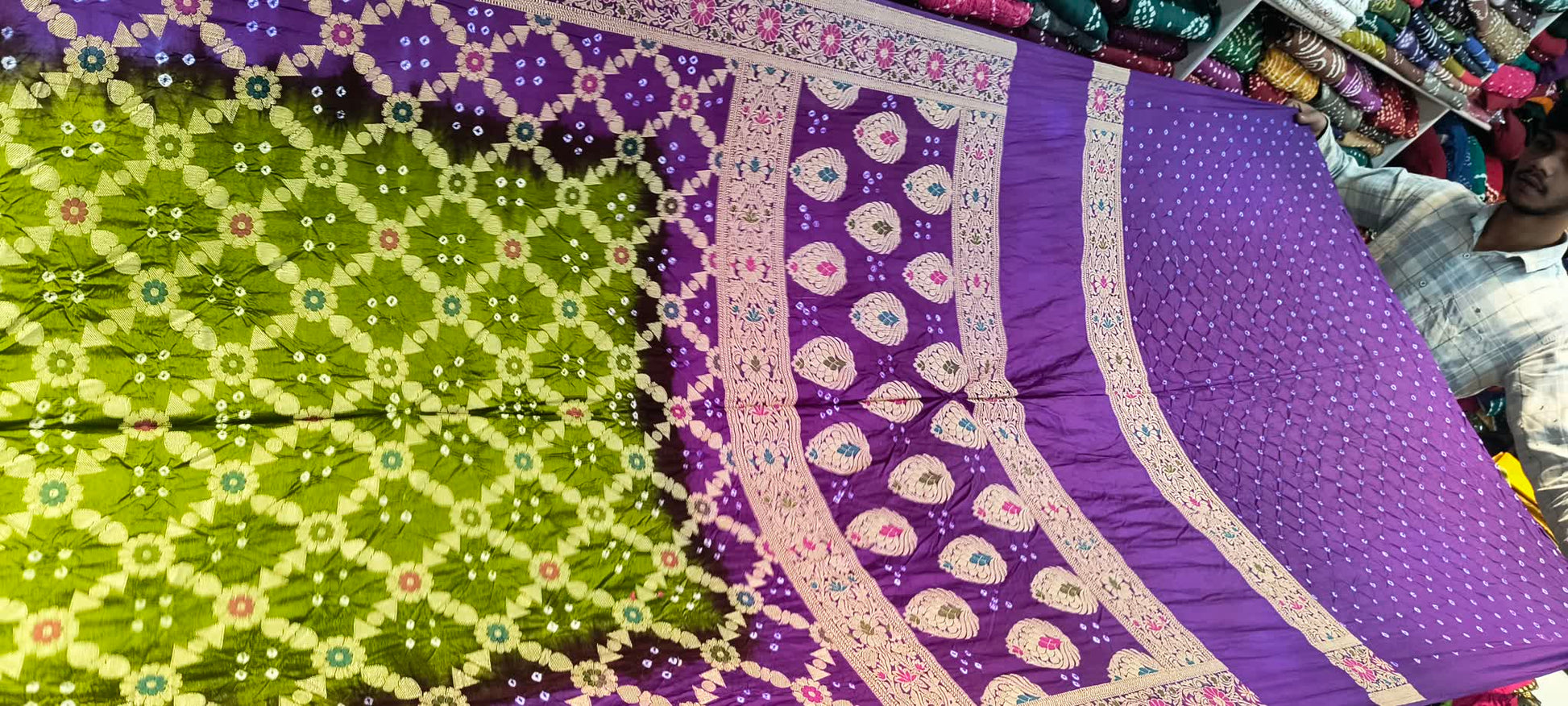 Dhupen Bandhej saree